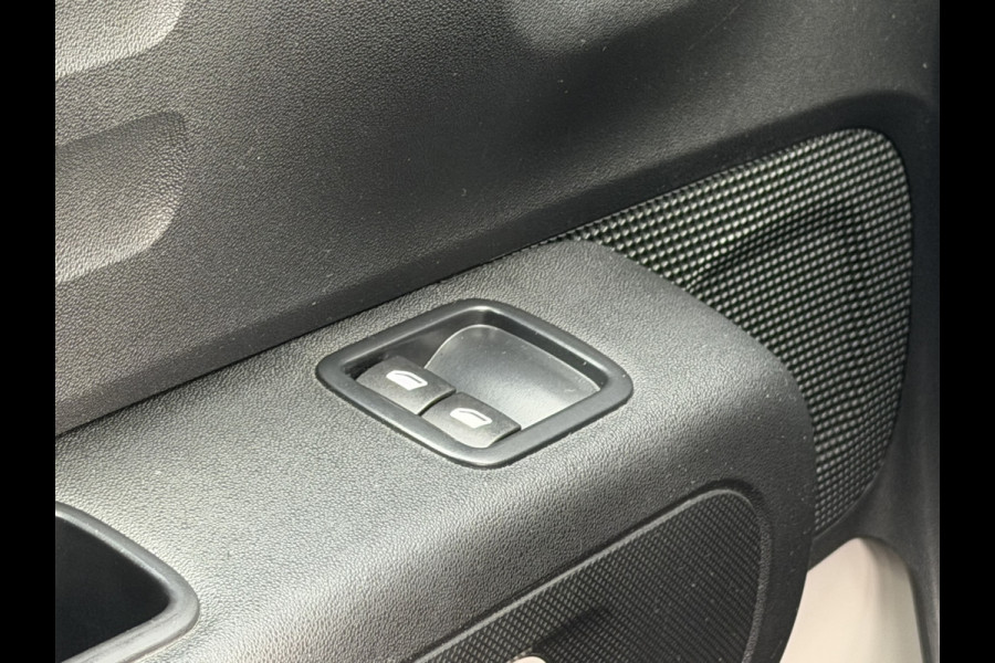 Citroën C3 1.2 PureTech Feel | Licht/regen sensor | Cruise Control | Parkeersensoren | Apple carplay/Android Auto