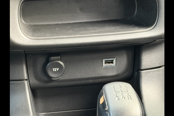Citroën C3 1.2 PureTech Feel | Licht/regen sensor | Cruise Control | Parkeersensoren | Apple carplay/Android Auto