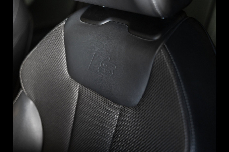 Audi A4 Avant 35 TFSI 3x S-Line / 150pk / Panorama dak / Achteruitrij camera / Stoelverwarming /