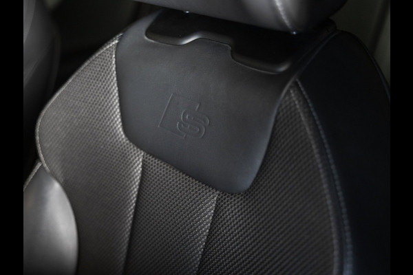 Audi A4 Avant 35 TFSI 3x S-Line / 150pk / Panorama dak / Achteruitrij camera / Stoelverwarming /