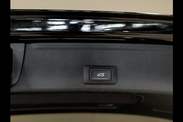 Audi A4 Avant 35 TFSI 3x S-Line / 150pk / Panorama dak / Achteruitrij camera / Stoelverwarming /