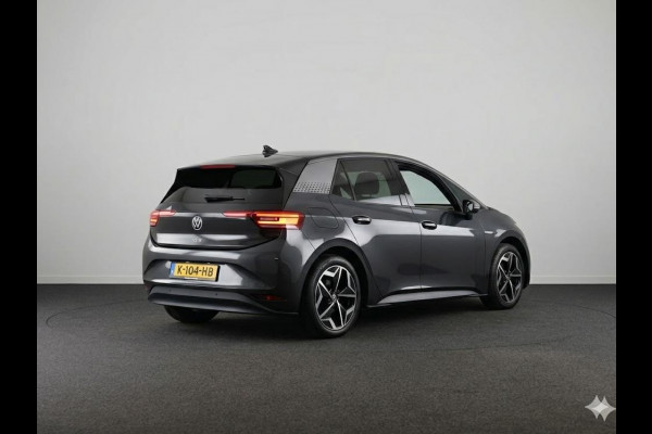 Volkswagen ID.3 First Plus 58 kWh 204 PK | Navigatie | 19" Lm velgen | Parkeercamera |