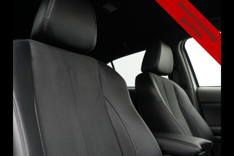 Mitsubishi Eclipse Cross 2.4 Intense+ PHEV 188pk Dealer O.H. | Trekhaak Afn. | 360 Camera | Adaptive Cruise | Lederen Sportstoelen & Stuur Verwarmd | Navigatie Via TomTom | Apple Carplay | Keyless | Blis | DAB |  Plug In Hybrid