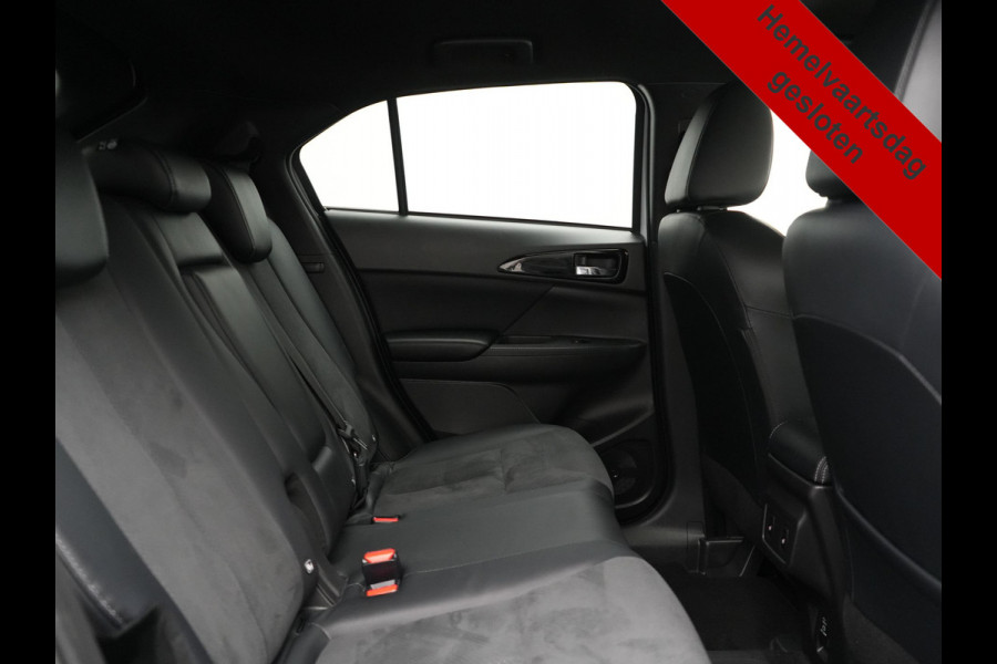 Mitsubishi Eclipse Cross 2.4 Intense+ PHEV 188pk Dealer O.H. | Trekhaak Afn. | 360 Camera | Adaptive Cruise | Lederen Sportstoelen & Stuur Verwarmd | Navigatie Via TomTom | Apple Carplay | Keyless | Blis | DAB |  Plug In Hybrid