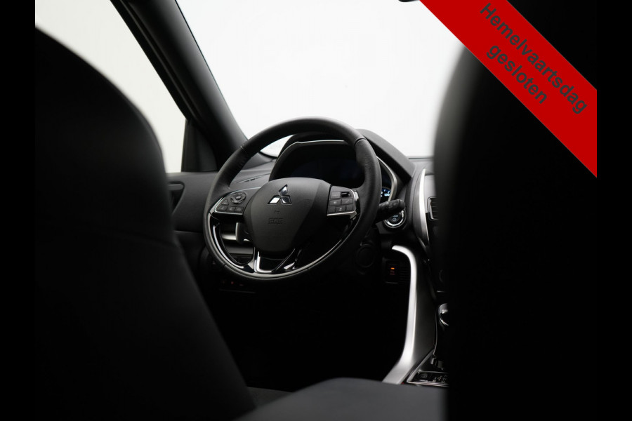 Mitsubishi Eclipse Cross 2.4 Intense+ PHEV 188pk Dealer O.H. | Trekhaak Afn. | 360 Camera | Adaptive Cruise | Lederen Sportstoelen & Stuur Verwarmd | Navigatie Via TomTom | Apple Carplay | Keyless | Blis | DAB |  Plug In Hybrid