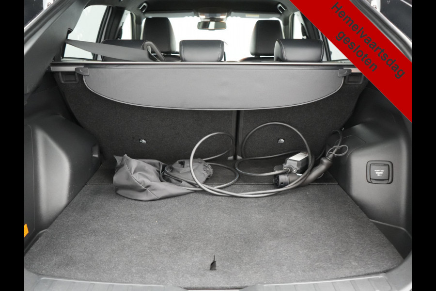 Mitsubishi Eclipse Cross 2.4 Intense+ PHEV 188pk Dealer O.H. | Trekhaak Afn. | 360 Camera | Adaptive Cruise | Lederen Sportstoelen & Stuur Verwarmd | Navigatie Via TomTom | Apple Carplay | Keyless | Blis | DAB |  Plug In Hybrid