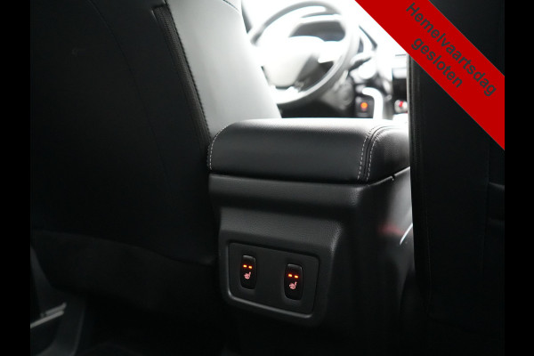 Mitsubishi Eclipse Cross 2.4 Intense+ PHEV 188pk Dealer O.H. | Trekhaak Afn. | 360 Camera | Adaptive Cruise | Alcantara Sportstoelen Verwarmd | Apple Carplay | Keyless | Stuur Verwarmd | Navigatie | Blis | DAB | Plug In Hybr