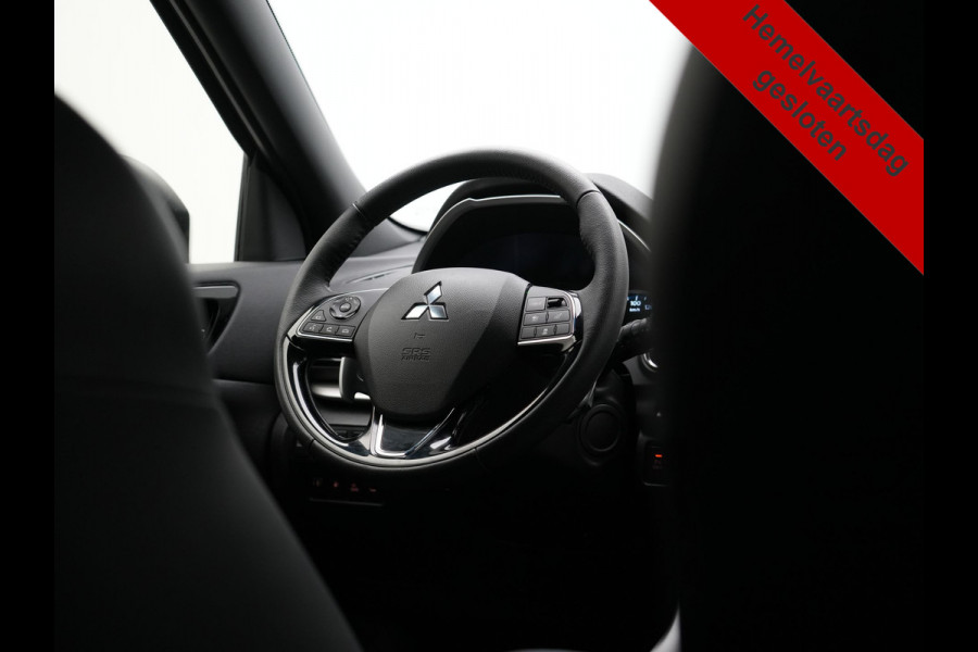 Mitsubishi Eclipse Cross 2.4 Intense+ PHEV 188pk Dealer O.H. | Trekhaak Afn. | 360 Camera | Adaptive Cruise | Alcantara Sportstoelen Verwarmd | Apple Carplay | Keyless | Stuur Verwarmd | Navigatie | Blis | DAB | Plug In Hybr