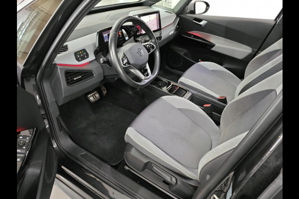 Volkswagen ID.3 First Plus 58 kWh 204 PK | Navigatie | 19" Lm velgen | Parkeercamera |