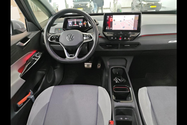 Volkswagen ID.3 First Plus 58 kWh 204 PK | Navigatie | 19" Lm velgen | Parkeercamera |