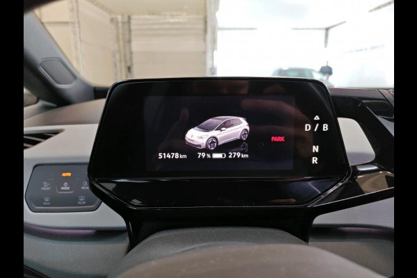 Volkswagen ID.3 First Plus 58 kWh 204 PK | Navigatie | 19" Lm velgen | Parkeercamera |