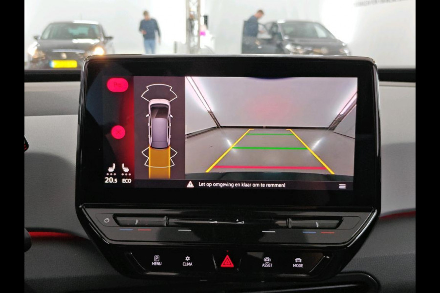Volkswagen ID.3 First Plus 58 kWh 204 PK | Navigatie | 19" Lm velgen | Parkeercamera |