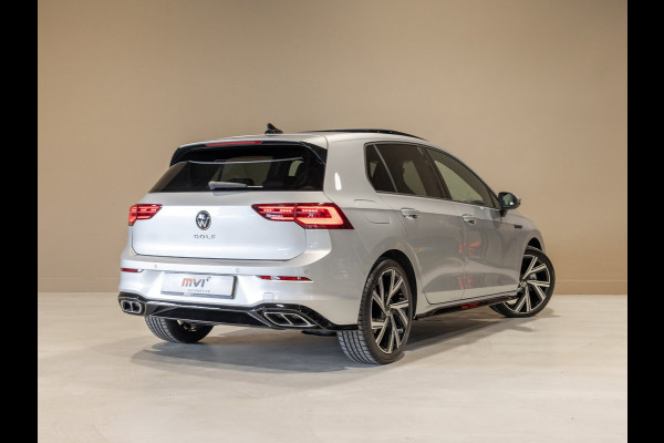 Volkswagen Golf 1.5 TSI 2x R-Line / 150pk / Panorama dak / Dodehoek herkenning / Stoelverwarming /