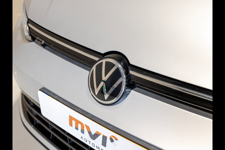 Volkswagen Golf 1.5 TSI 2x R-Line / 150pk / Panorama dak / Dodehoek herkenning / Stoelverwarming /