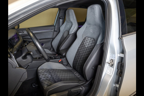 Volkswagen Golf 1.5 TSI 2x R-Line / 150pk / Panorama dak / Dodehoek herkenning / Stoelverwarming /