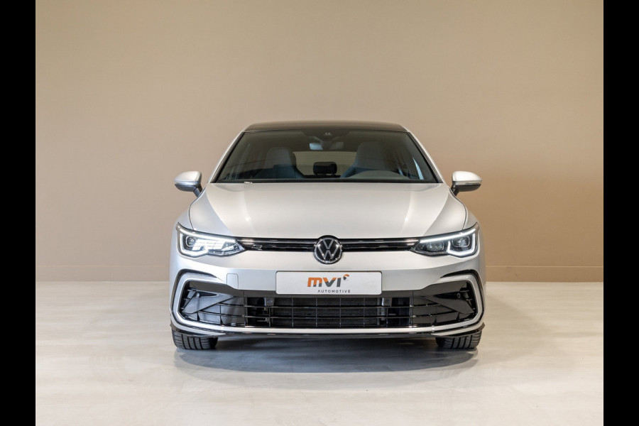Volkswagen Golf 1.5 TSI 2x R-Line / 150pk / Panorama dak / Dodehoek herkenning / Stoelverwarming /