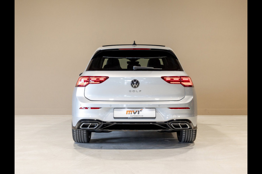 Volkswagen Golf 1.5 TSI 2x R-Line / 150pk / Panorama dak / Dodehoek herkenning / Stoelverwarming /