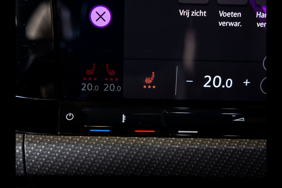 Volkswagen Golf 1.5 TSI 2x R-Line / 150pk / Panorama dak / Dodehoek herkenning / Stoelverwarming /