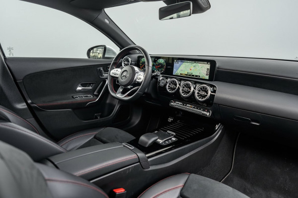 Mercedes-Benz A-Klasse 250 4MATIC AMG Line |Pano|360|Sfeerverlichting