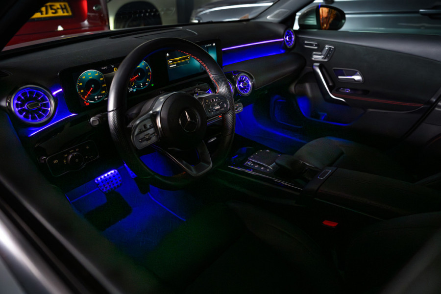 Mercedes-Benz A-Klasse 250 4MATIC AMG Line |Pano|360|Sfeerverlichting