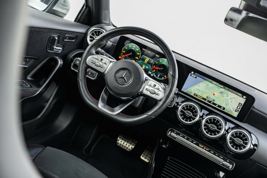 Mercedes-Benz A-Klasse 250 4MATIC AMG Line |Pano|360|Sfeerverlichting