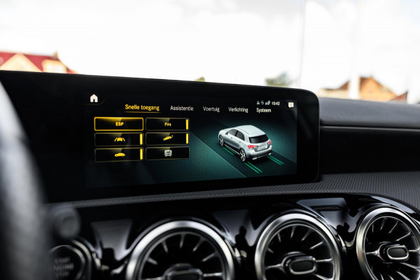 Mercedes-Benz A-Klasse 250 4MATIC AMG Line |Pano|360|Sfeerverlichting