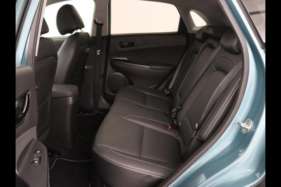 Hyundai Kona 1.6 GDI HEV Premium | 1e eigenaar | Stoelventilatie | Leder | Adaptive cruise | Head-Up | Trekhaak | Achterbankverwarming | Carplay | Navigatie | Keyless | Krell Audio | Side Assist | Stoelverwarming