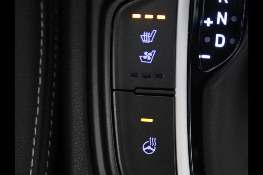 Hyundai Kona 1.6 GDI HEV Premium | 1e eigenaar | Stoelventilatie | Leder | Adaptive cruise | Head-Up | Trekhaak | Achterbankverwarming | Carplay | Navigatie | Keyless | Krell Audio | Side Assist | Stoelverwarming