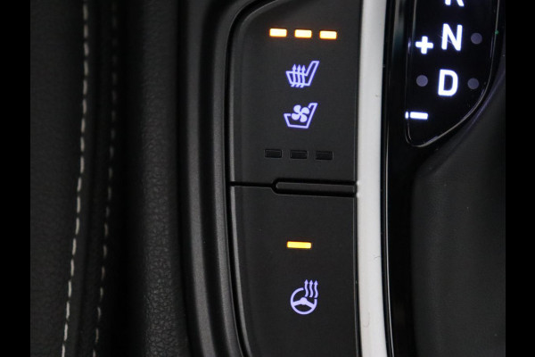 Hyundai Kona 1.6 GDI HEV Premium | 1e eigenaar | Stoelventilatie | Leder | Adaptive cruise | Head-Up | Trekhaak | Achterbankverwarming | Carplay | Navigatie | Keyless | Krell Audio | Side Assist | Stoelverwarming