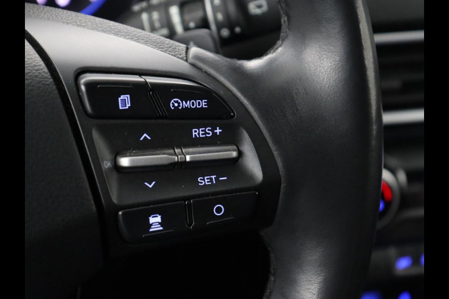 Hyundai Kona 1.6 GDI HEV Premium | 1e eigenaar | Stoelventilatie | Leder | Adaptive cruise | Head-Up | Trekhaak | Achterbankverwarming | Carplay | Navigatie | Keyless | Krell Audio | Side Assist | Stoelverwarming