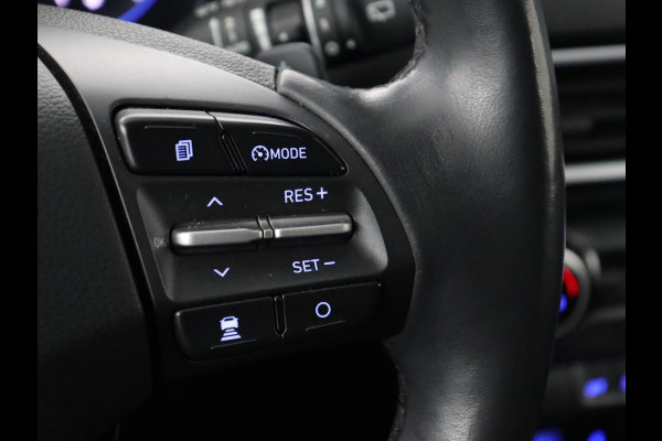 Hyundai Kona 1.6 GDI HEV Premium | 1e eigenaar | Stoelventilatie | Leder | Adaptive cruise | Head-Up | Trekhaak | Achterbankverwarming | Carplay | Navigatie | Keyless | Krell Audio | Side Assist | Stoelverwarming