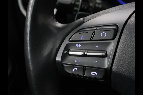 Hyundai Kona 1.6 GDI HEV Premium | 1e eigenaar | Stoelventilatie | Leder | Adaptive cruise | Head-Up | Trekhaak | Achterbankverwarming | Carplay | Navigatie | Keyless | Krell Audio | Side Assist | Stoelverwarming
