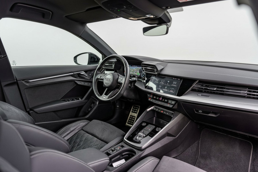 Audi A3 Sportback 45 TFSI e S edition Competition RS-Seats/Massage/245PK