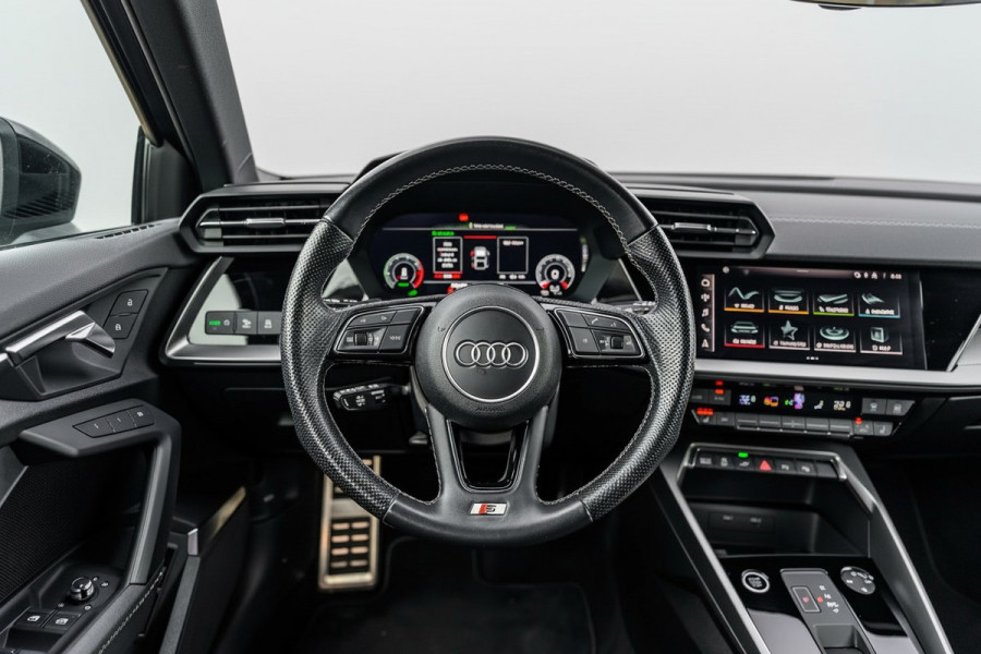 Audi A3 Sportback 45 TFSI e S edition Competition RS-Seats/Massage/245PK