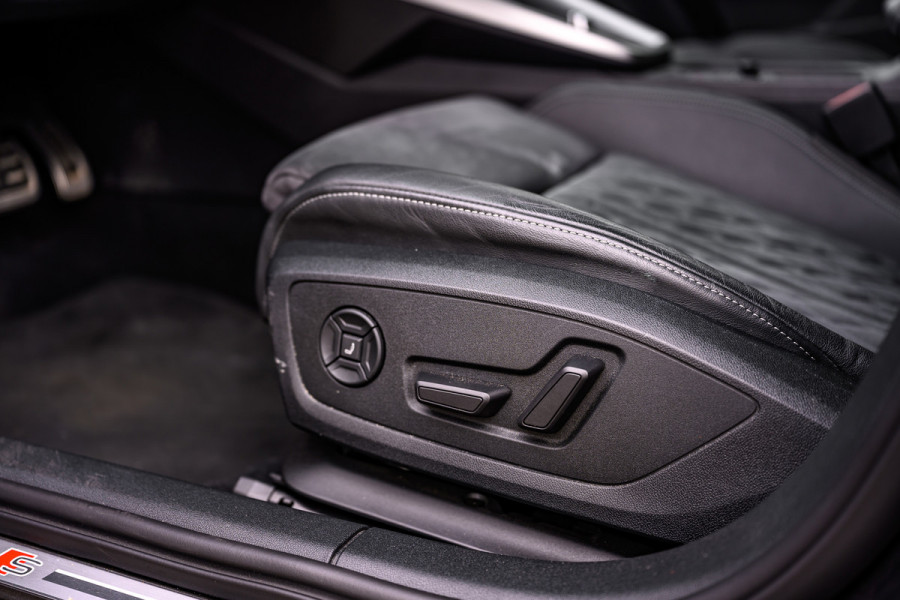 Audi A3 Sportback 45 TFSI e S edition Competition RS-Seats/Massage/245PK