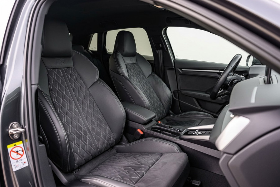 Audi A3 Sportback 45 TFSI e S edition Competition RS-Seats/Massage/245PK