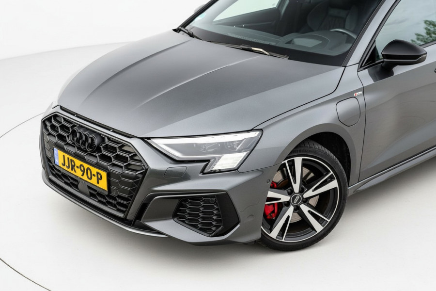 Audi A3 Sportback 45 TFSI e S edition Competition RS-Seats/Massage/245PK