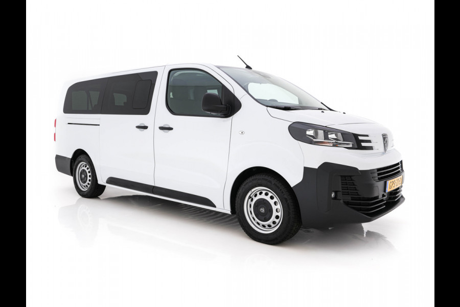 Peugeot e-Expert Long 75 kWh Facelift [ 9-Pers. ] [ 3-Fase-11 kW] (INCL-BTW) *NAVI-FULLMAP | CAMERA | DIGI-COCKPIT | COMFORTSEATS | DAB | PRIVACY-GLASS | SHIFTPADDLES | AIRCO | CRUISE | PDC*
