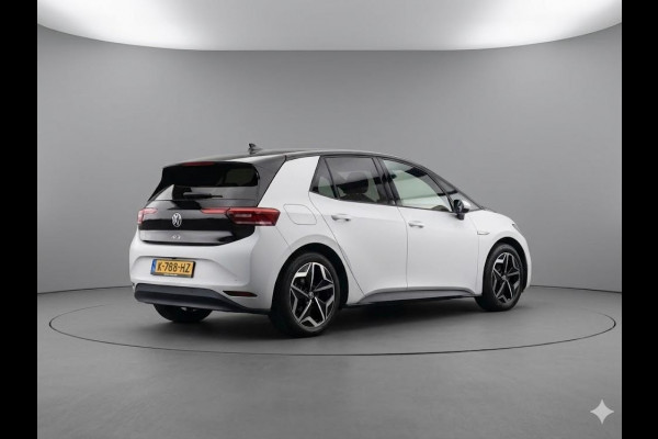 Volkswagen ID.3 First Plus 58 kWh 204 PK | Navigatie | 19" Lm velgen | Parkeercamera |
