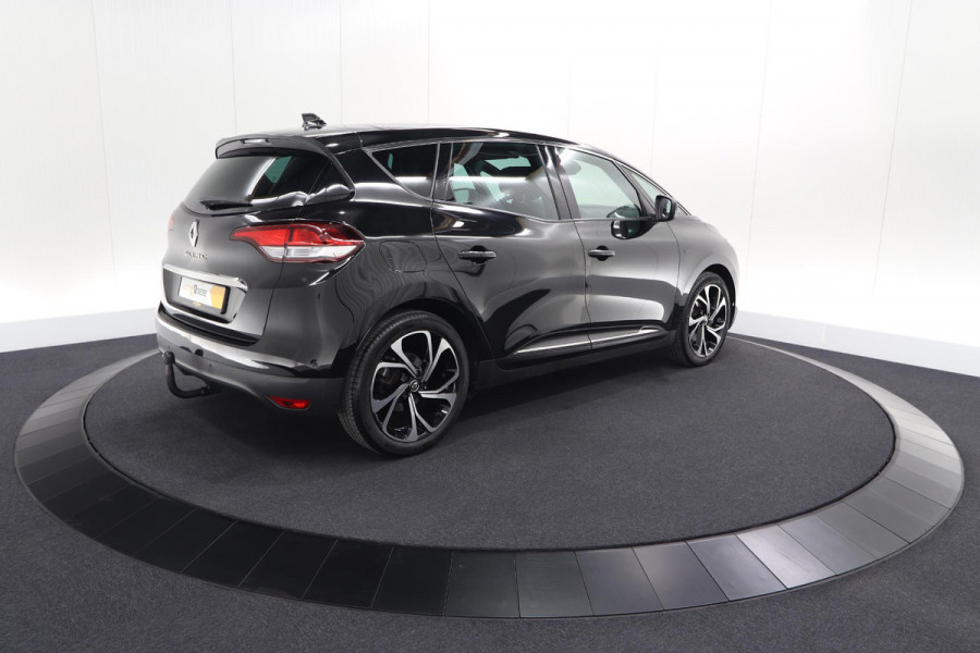 Renault Scénic TCE 160 EDC Black Edition | Trekhaak | Adaptieve Cruise Control | BOSE Premium Audio | Panoramadak