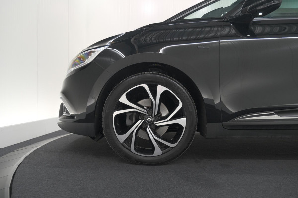 Renault Scénic TCE 160 EDC Black Edition | Trekhaak | Adaptieve Cruise Control | BOSE Premium Audio | Panoramadak