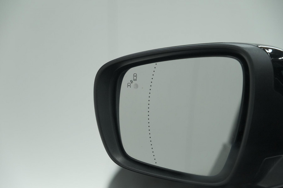 Renault Scénic TCE 160 EDC Black Edition | Trekhaak | Adaptieve Cruise Control | BOSE Premium Audio | Panoramadak