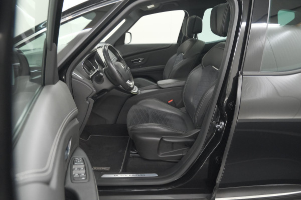 Renault Scénic TCE 160 EDC Black Edition | Trekhaak | Adaptieve Cruise Control | BOSE Premium Audio | Panoramadak