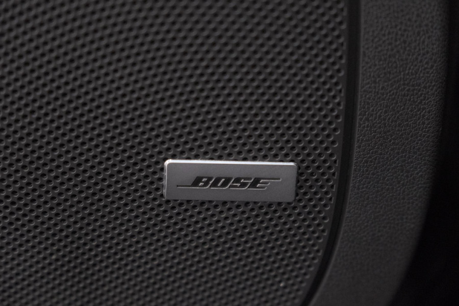 Renault Scénic TCE 160 EDC Black Edition | Trekhaak | Adaptieve Cruise Control | BOSE Premium Audio | Panoramadak