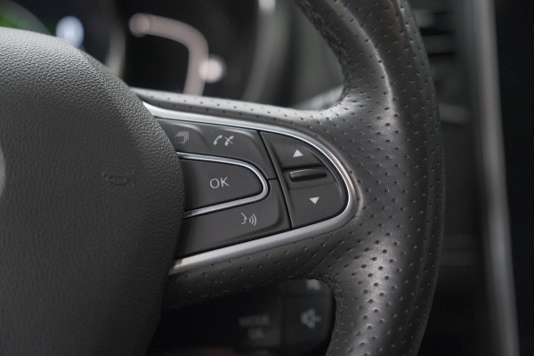 Renault Scénic TCE 160 EDC Black Edition | Trekhaak | Adaptieve Cruise Control | BOSE Premium Audio | Panoramadak