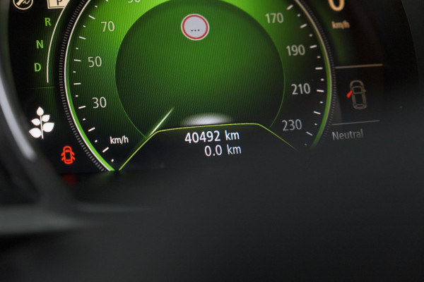 Renault Scénic TCE 160 EDC Black Edition | Trekhaak | Adaptieve Cruise Control | BOSE Premium Audio | Panoramadak