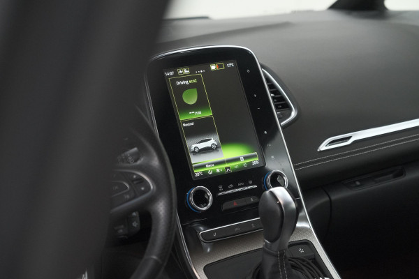 Renault Scénic TCE 160 EDC Black Edition | Trekhaak | Adaptieve Cruise Control | BOSE Premium Audio | Panoramadak