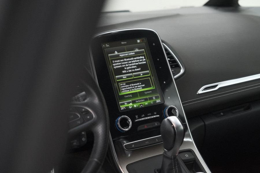 Renault Scénic TCE 160 EDC Black Edition | Trekhaak | Adaptieve Cruise Control | BOSE Premium Audio | Panoramadak