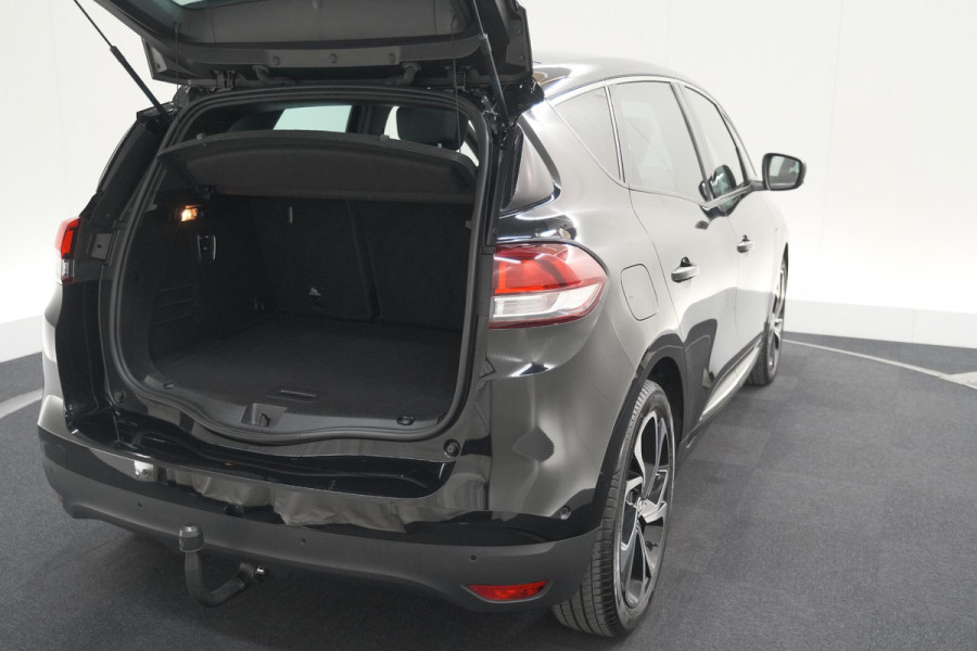 Renault Scénic TCE 160 EDC Black Edition | Trekhaak | Adaptieve Cruise Control | BOSE Premium Audio | Panoramadak