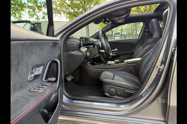 Mercedes-Benz A-Klasse 180 PRESTIGE AMG 2020 PANO LEDER ALCANTARA CARPLAY